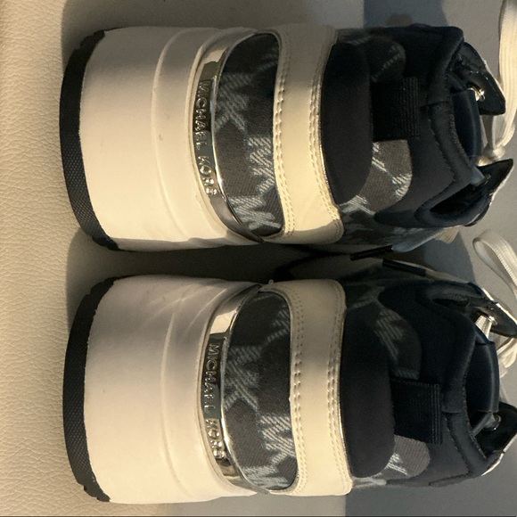 Michael Kors Monogram Navy and White Sneakers - Picture 3 of 3